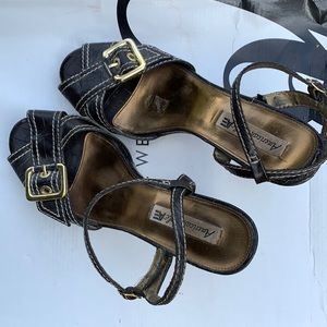 American Eagle women’s high heels shoes sized 11